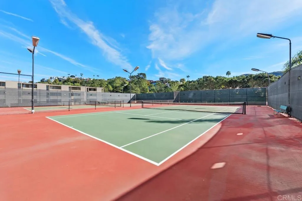2500 Torrey Pines Rd Unit 1101