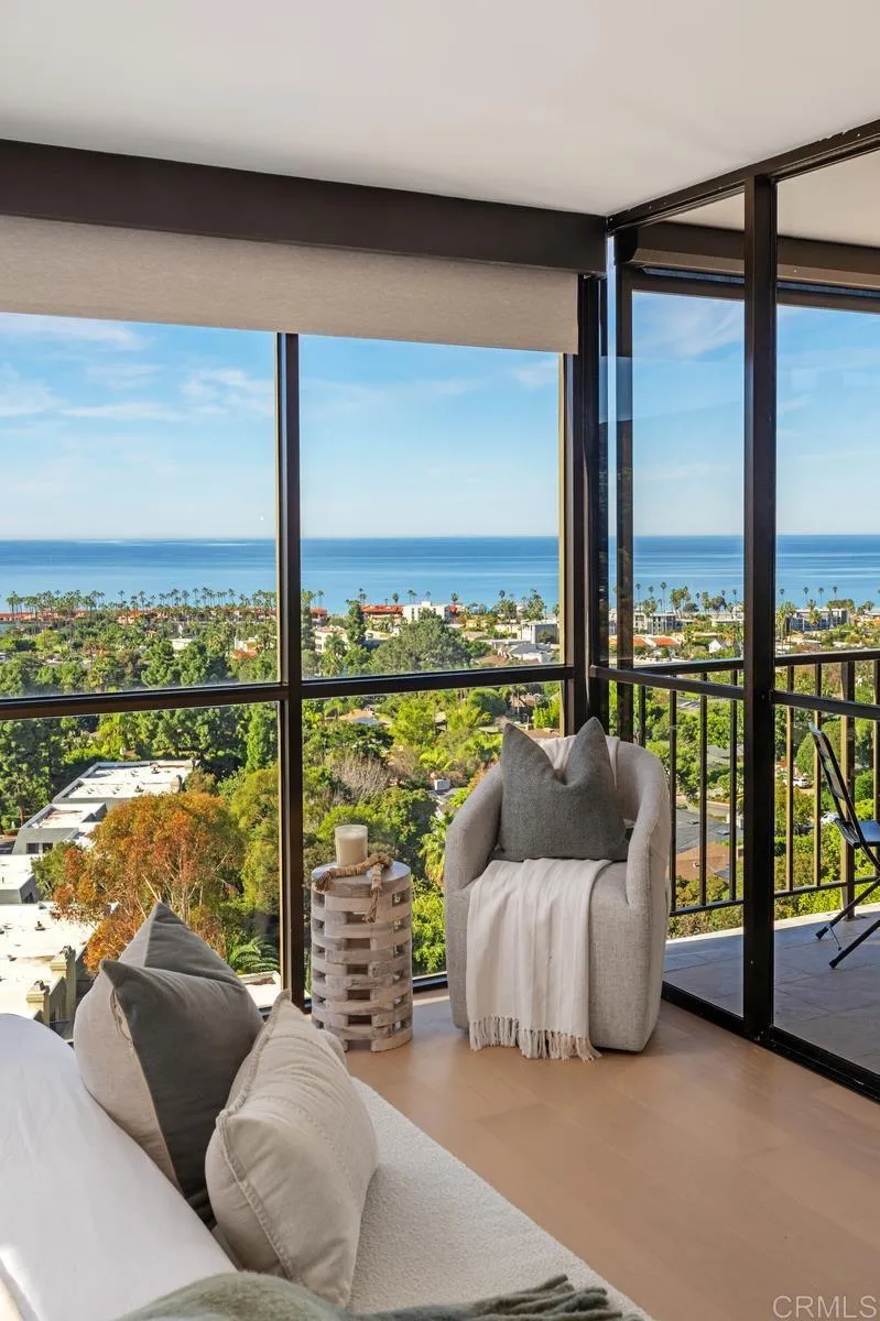 2500 Torrey Pines Rd Unit 1101