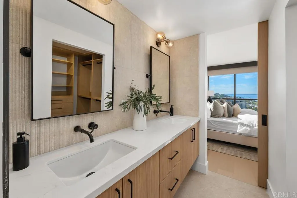 2500 Torrey Pines Rd Unit 1101