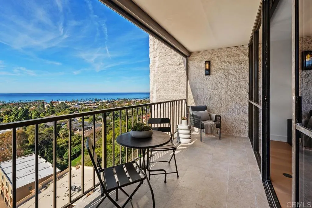 2500 Torrey Pines Rd Unit 1101