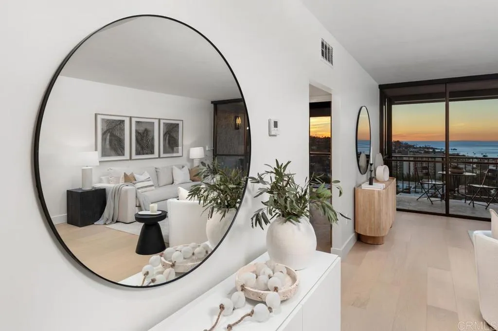 2500 Torrey Pines Rd Unit 1101