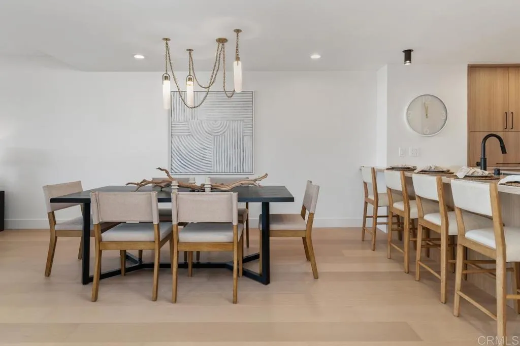 2500 Torrey Pines Rd Unit 1101