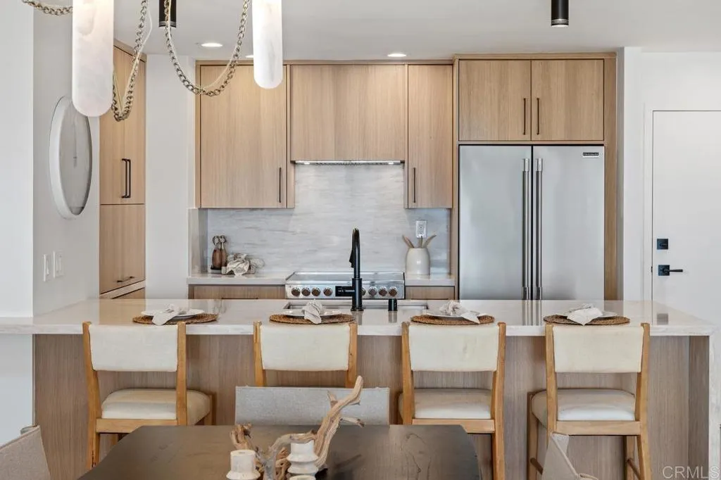 2500 Torrey Pines Rd Unit 1101