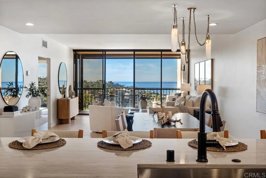 2500 Torrey Pines Rd Unit 1101