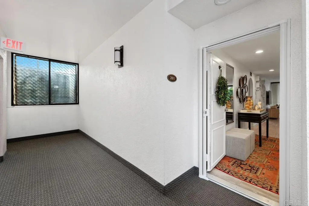 2500 Torrey Pines Rd Unit 201