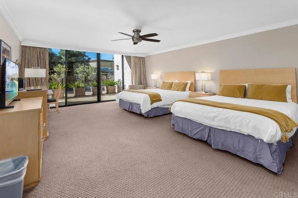 2500 Torrey Pines Rd Unit 201