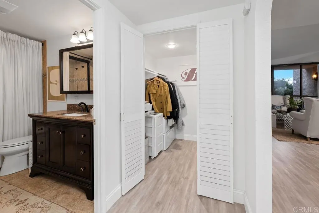 2500 Torrey Pines Rd Unit 201