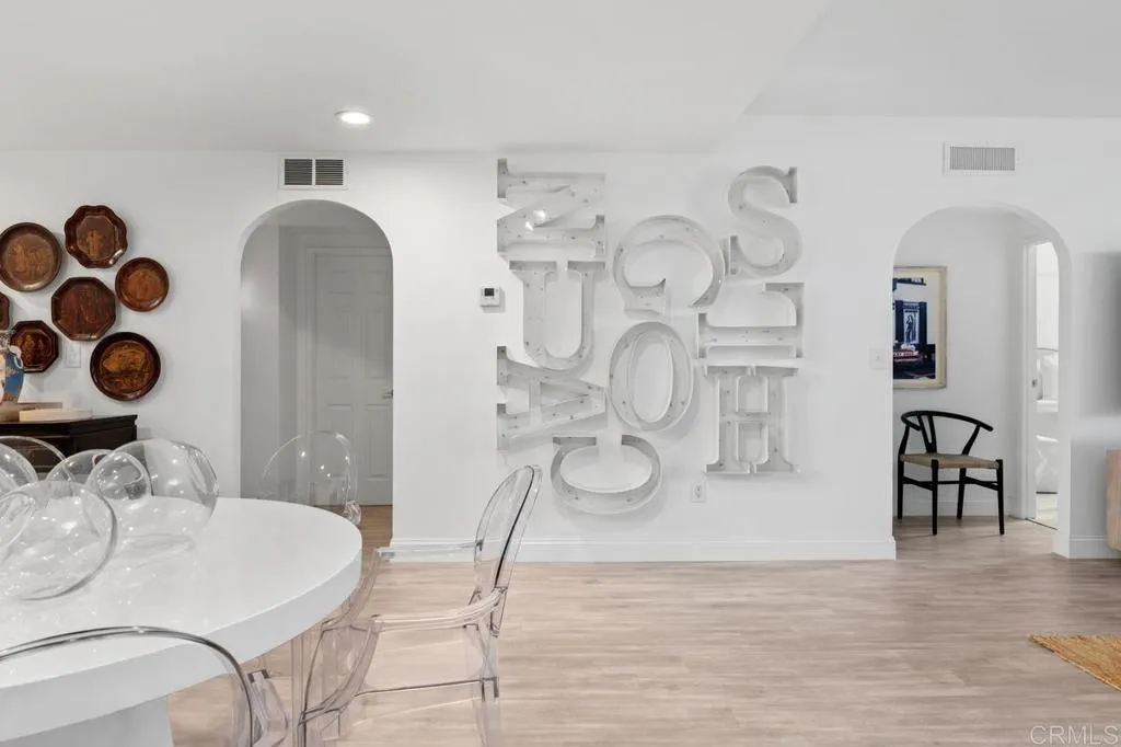 2500 Torrey Pines Rd Unit 201