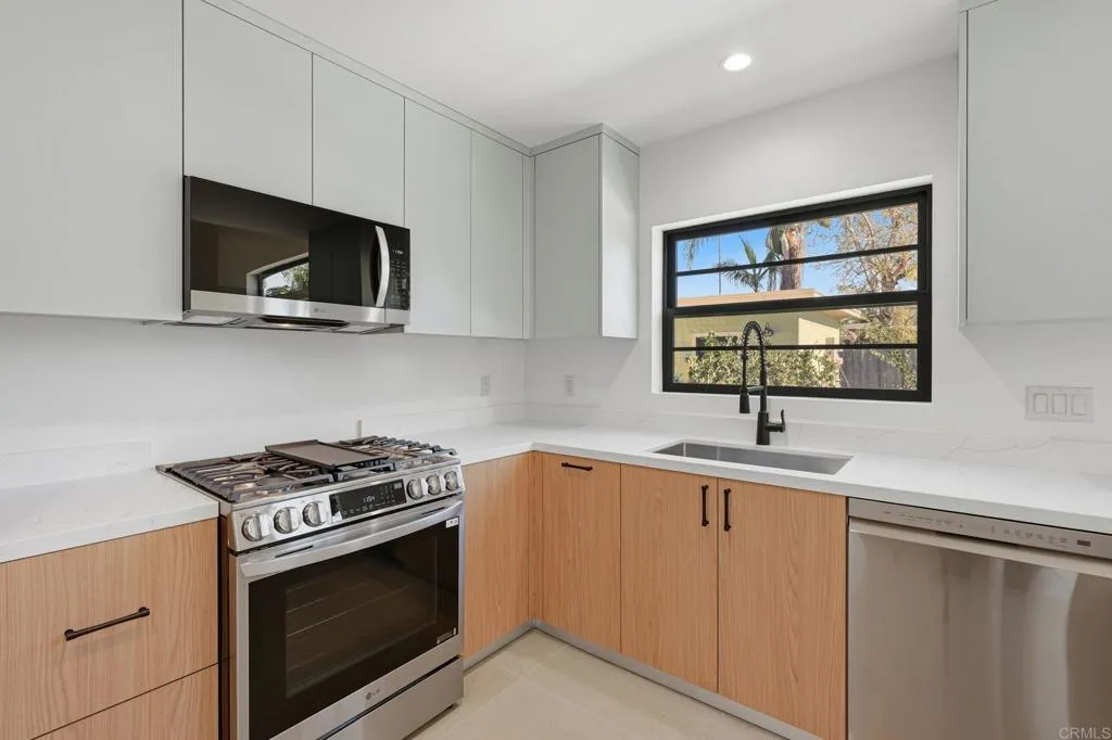 1065 Buena Vista