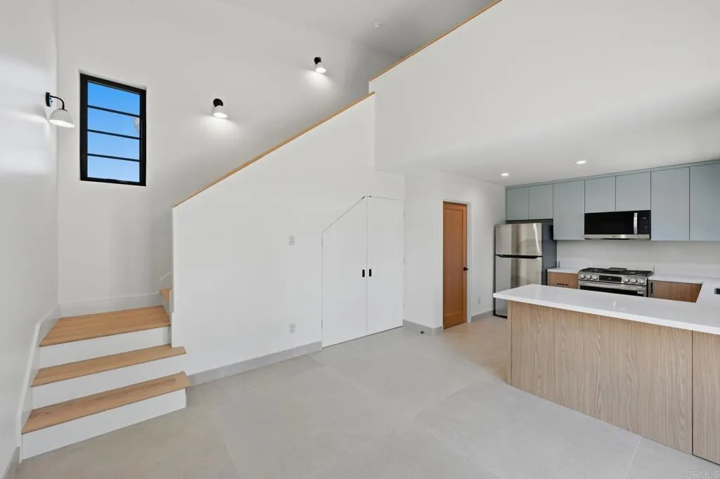 1065 Buena Vista