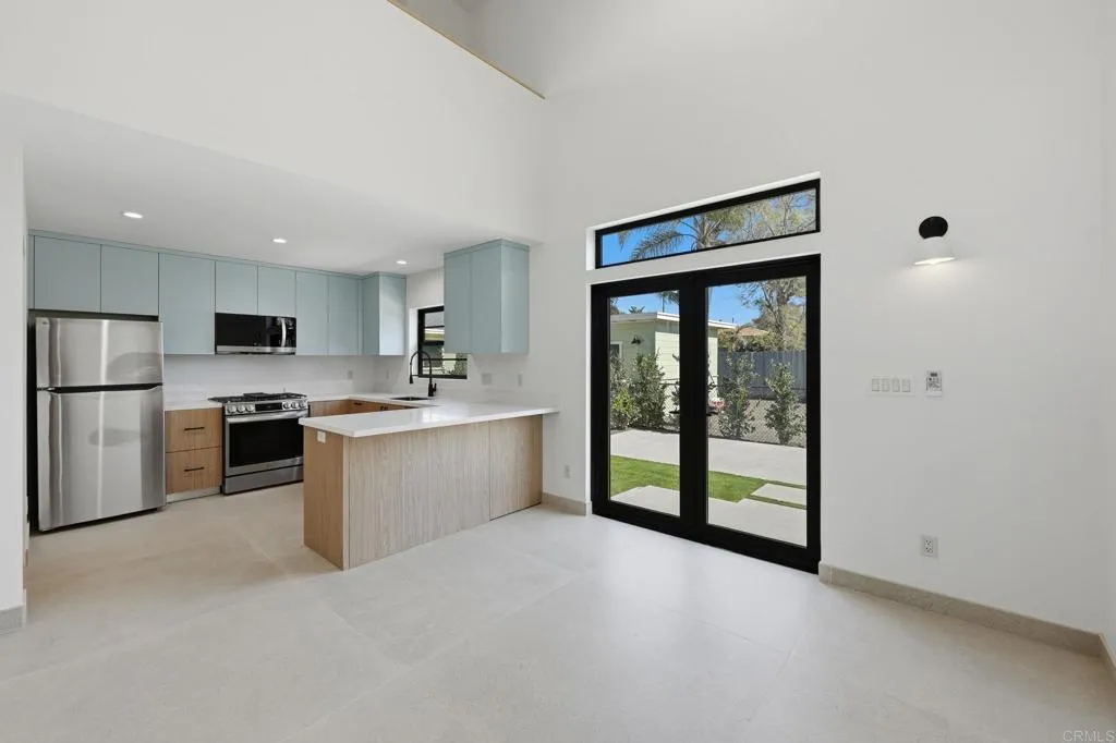 1065 Buena Vista