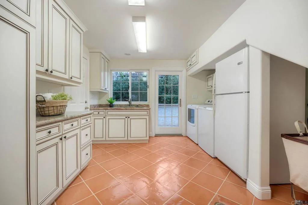 13253 Edina Way