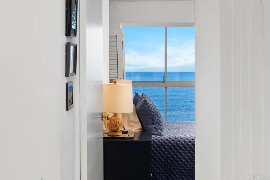 939 Coast Blvd Unit 11b