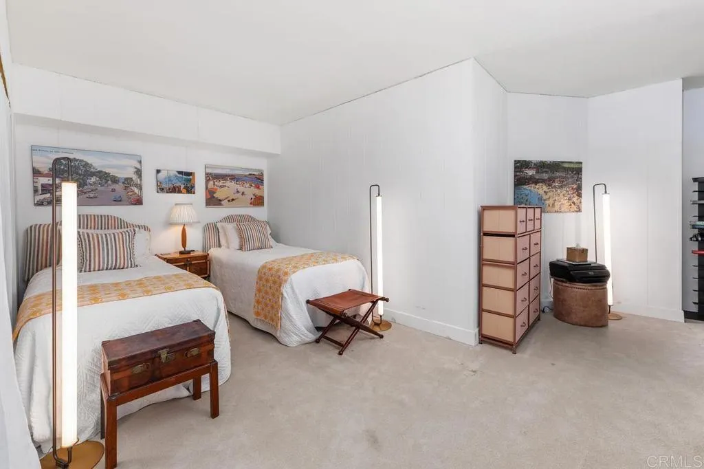 939 Coast Blvd Unit 11b