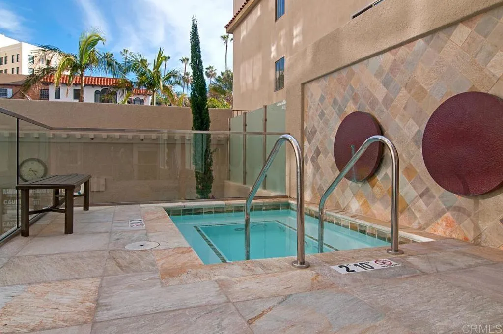 939 Coast Blvd Unit 11b