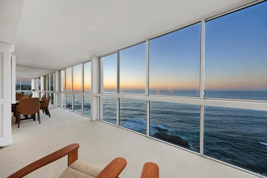 939 Coast Blvd Unit 11b