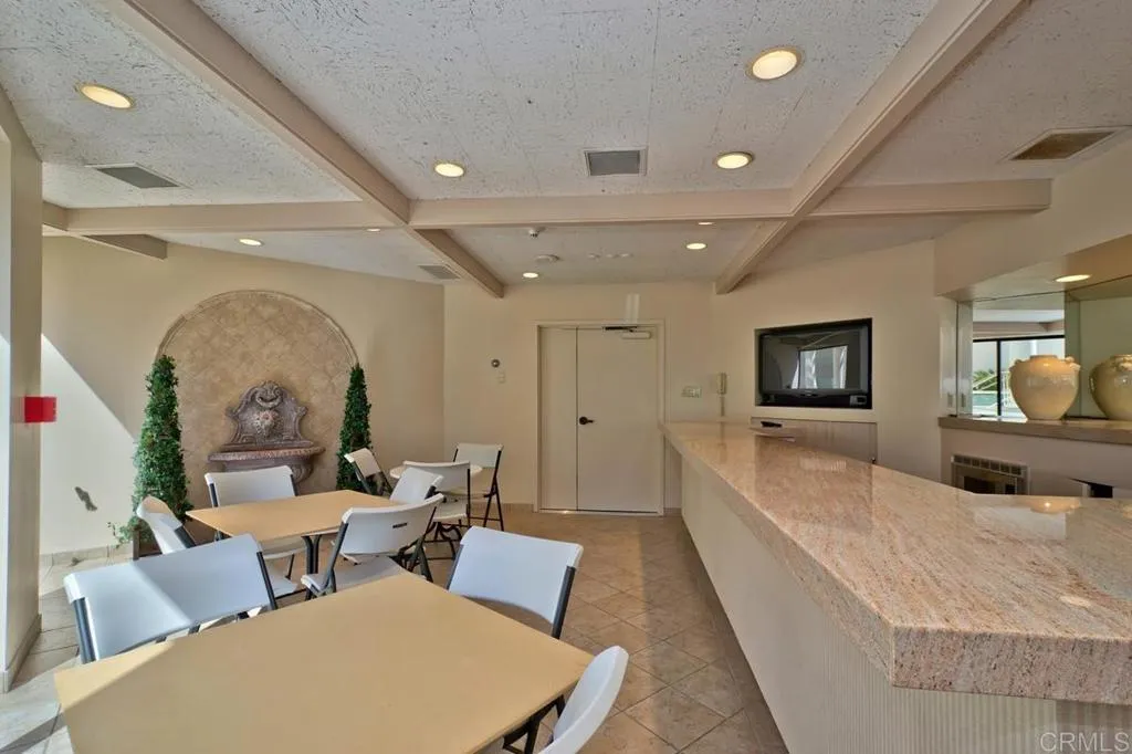 939 Coast Blvd Unit 11b