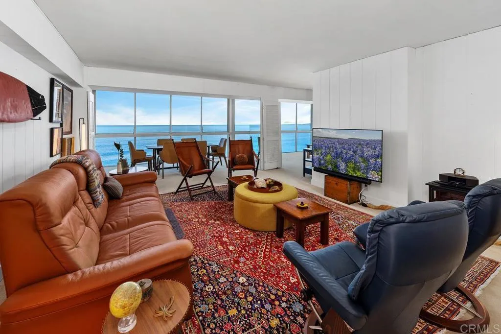 939 Coast Blvd Unit 11b