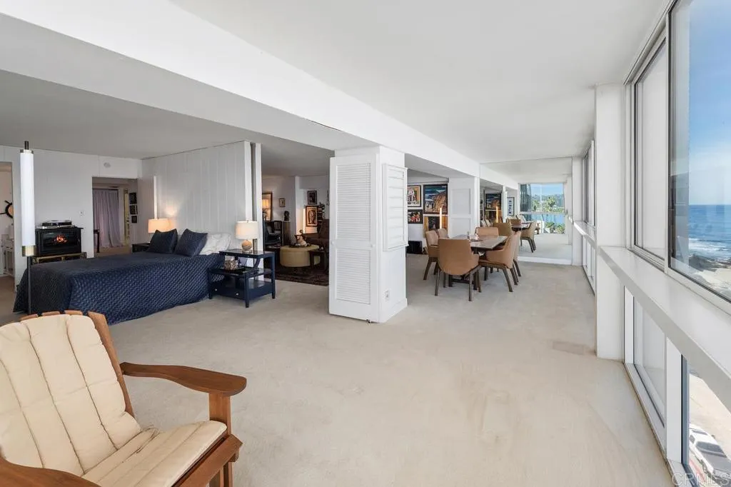 939 Coast Blvd Unit 11b