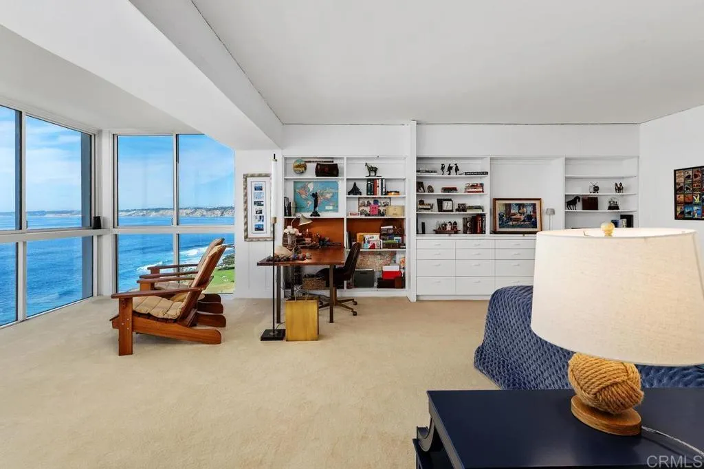 939 Coast Blvd Unit 11b