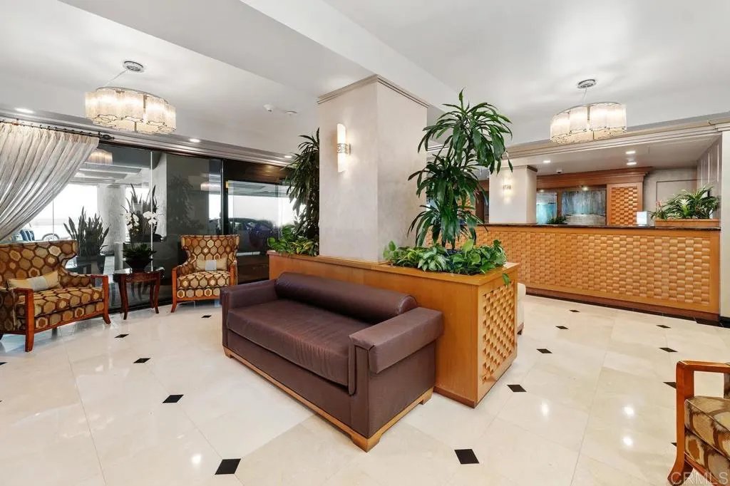 939 Coast Blvd Unit 11b