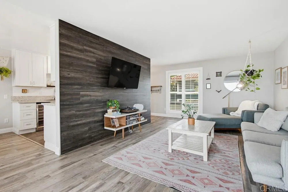2306 Altisma Way Unit 215