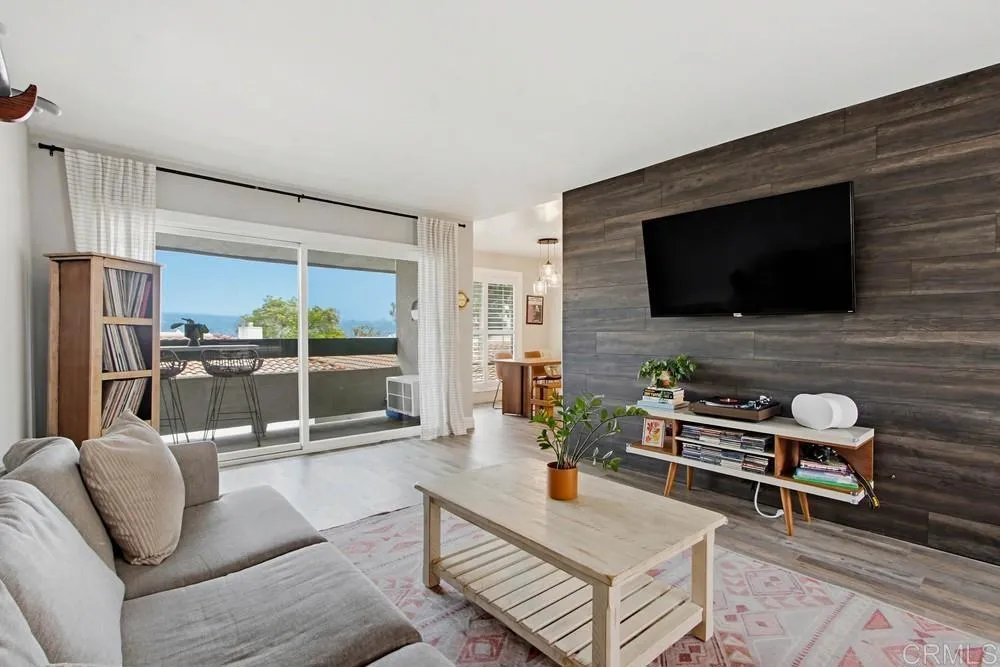 2306 Altisma Way Unit 215