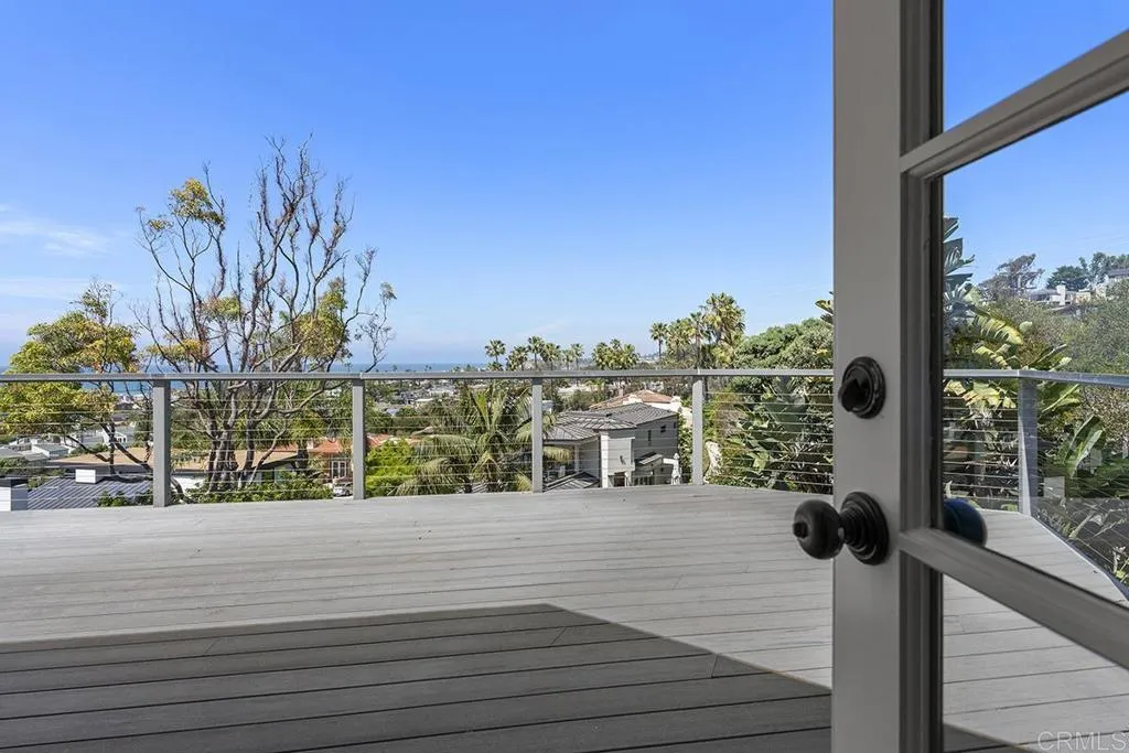 1654 Camino Del Mar Unit: upper