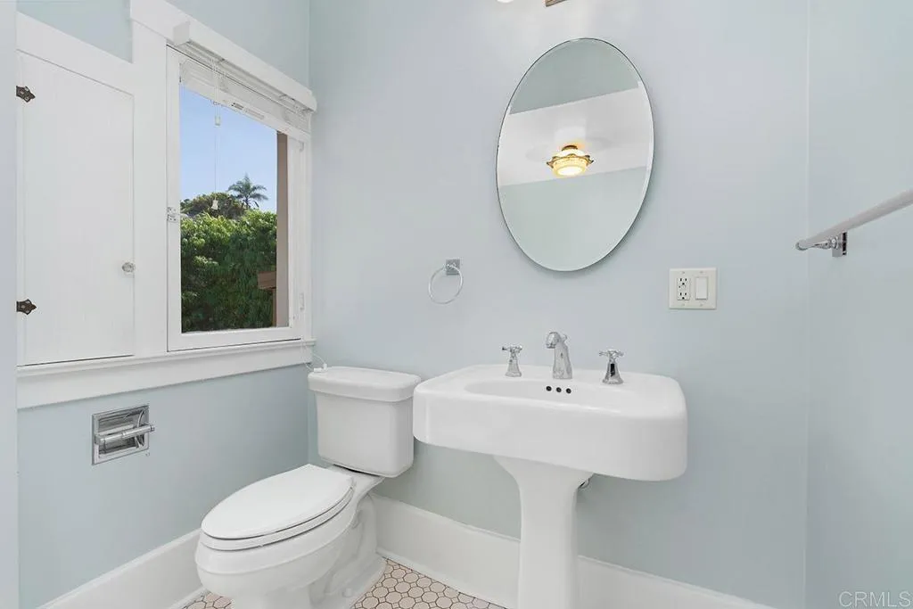 1654 Camino Del Mar Unit: upper