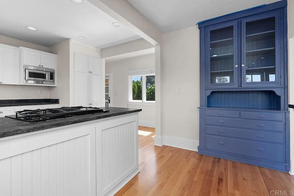 1654 Camino Del Mar Unit: upper