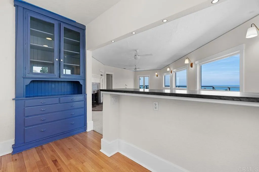 1654 Camino Del Mar Unit: upper