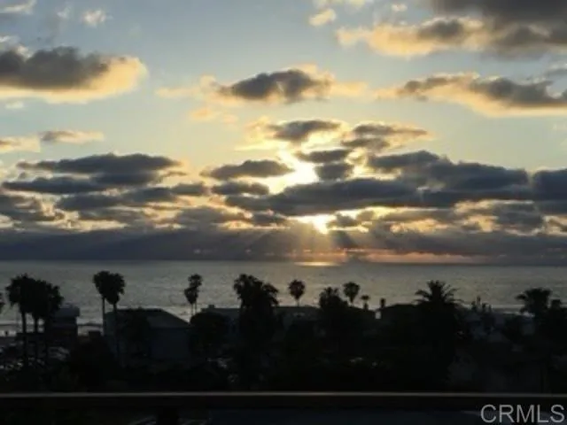 1654 Camino Del Mar Unit: upper