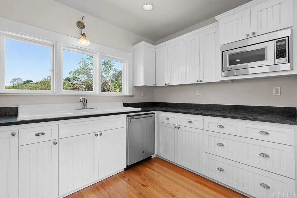 1654 Camino Del Mar Unit: upper