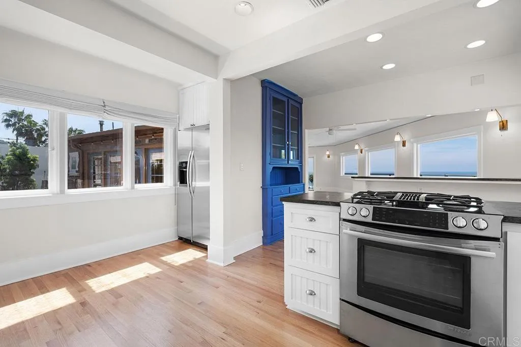 1654 Camino Del Mar Unit: upper