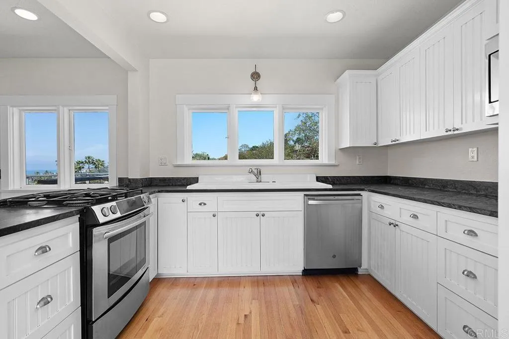 1654 Camino Del Mar Unit: upper