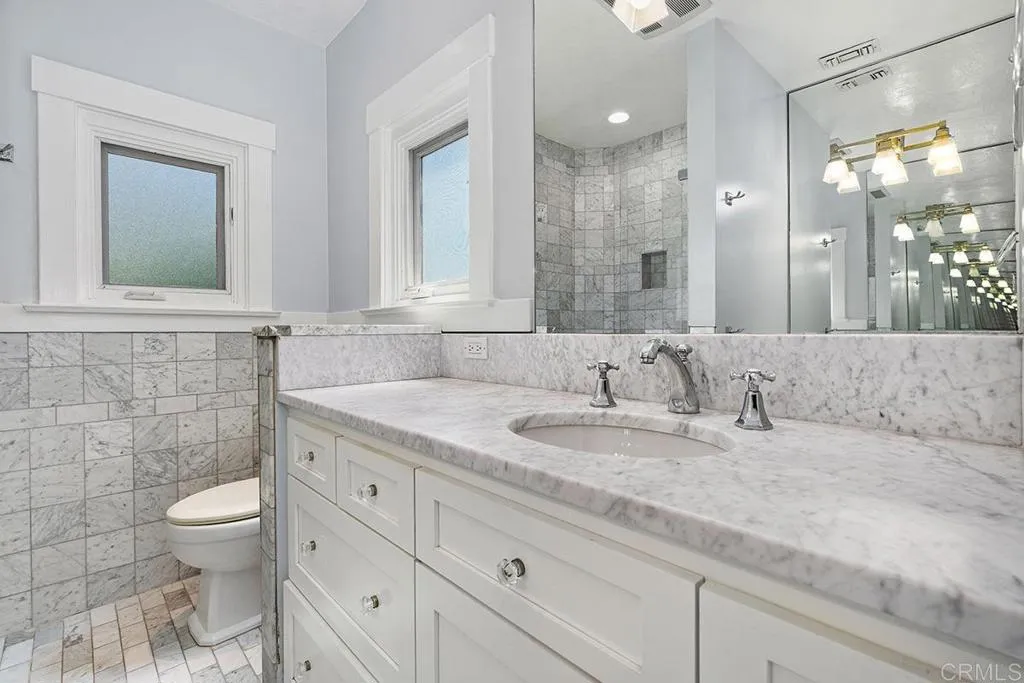 1654 Camino Del Mar Unit: upper