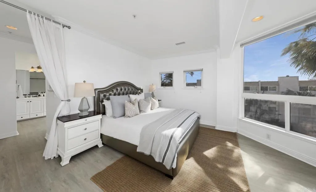 1602 S Pacfic Street Unit 100