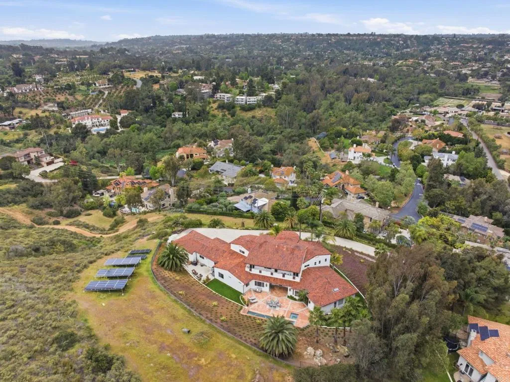 3244 Olivenhain Farms Rd.
