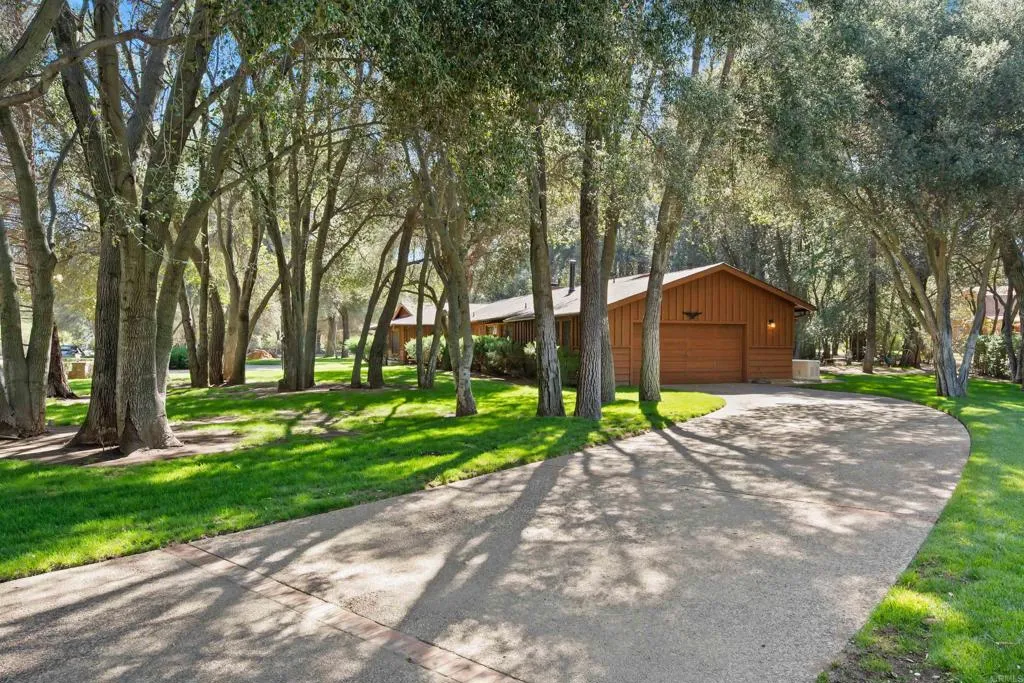 28973 Sequoia Road