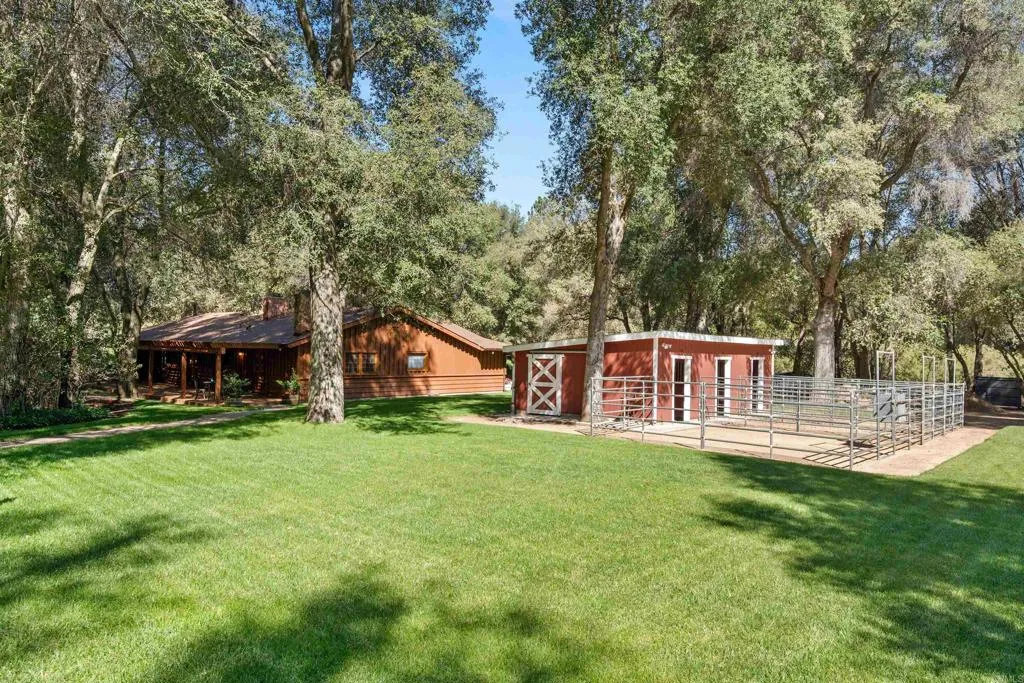 28973 Sequoia Road