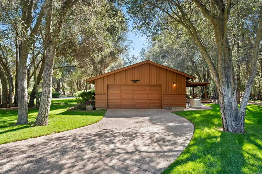 28973 Sequoia Road