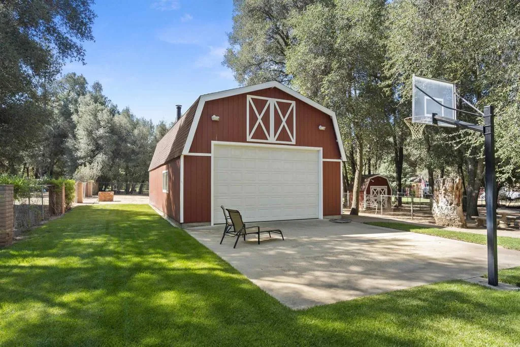 28973 Sequoia Road