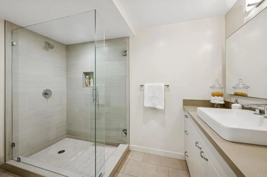 561 S Sierra Avenue Unit 34