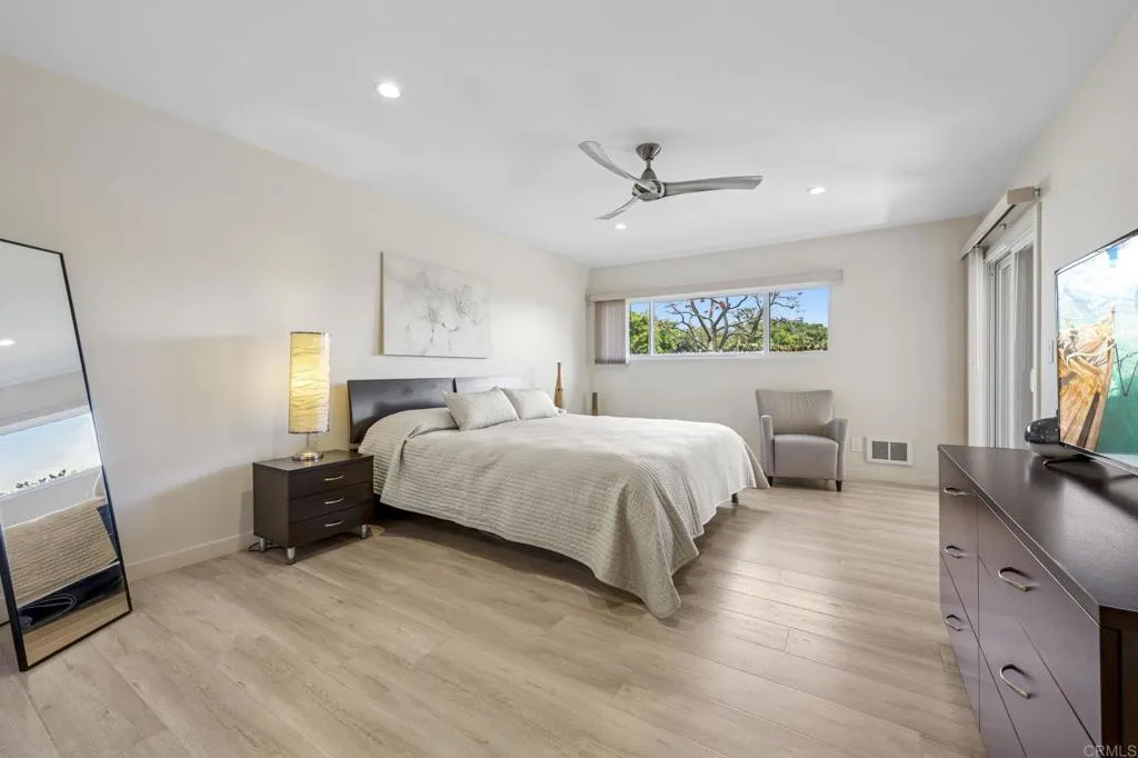 561 S Sierra Avenue Unit 34