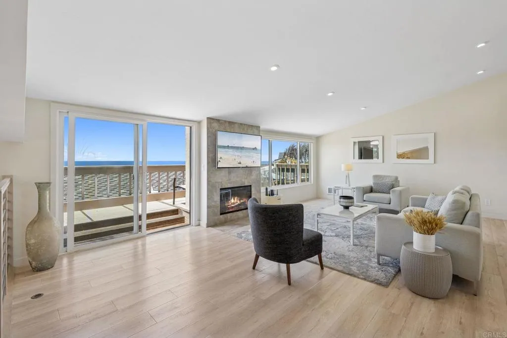 561 S Sierra Avenue Unit 34