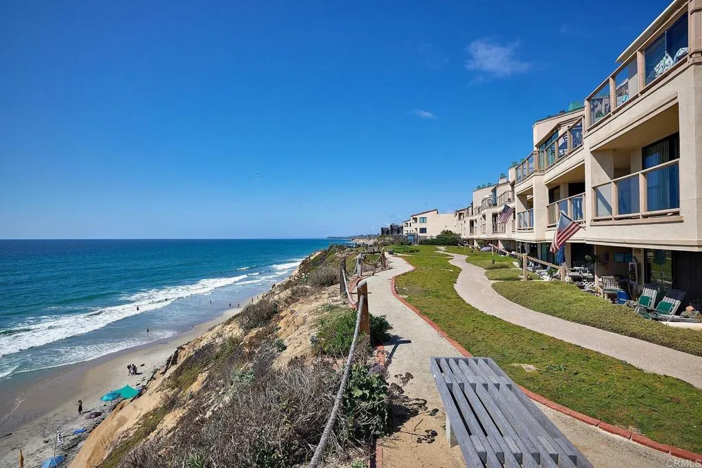 561 S Sierra Avenue Unit 34