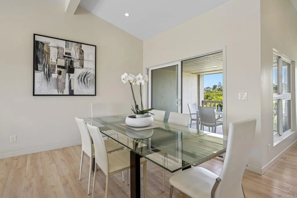 561 S Sierra Avenue Unit 34