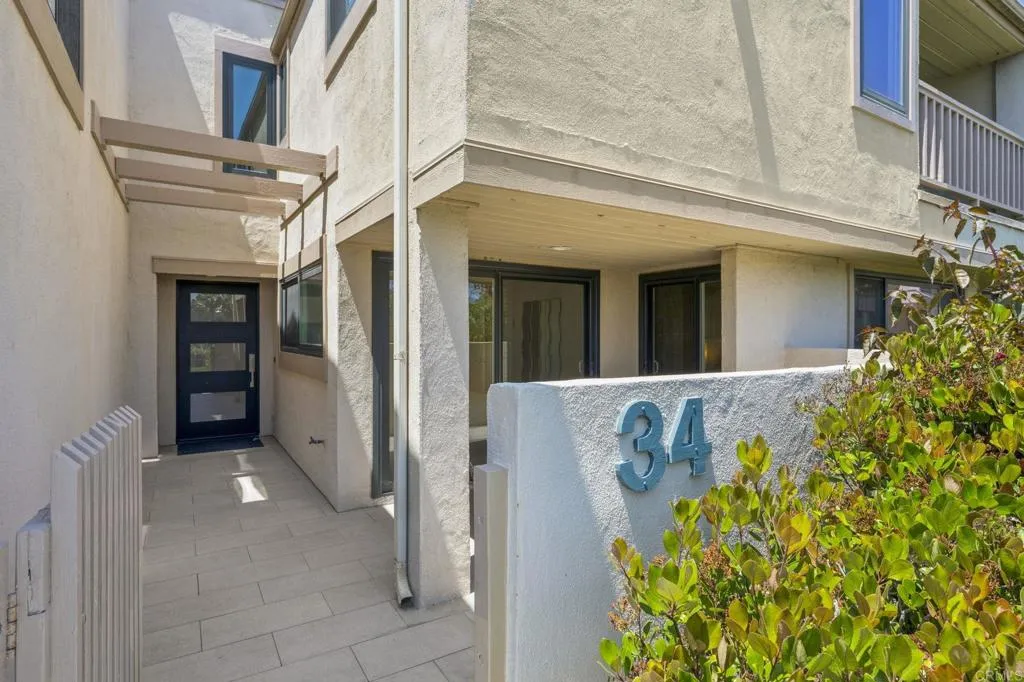 561 S Sierra Avenue Unit 34