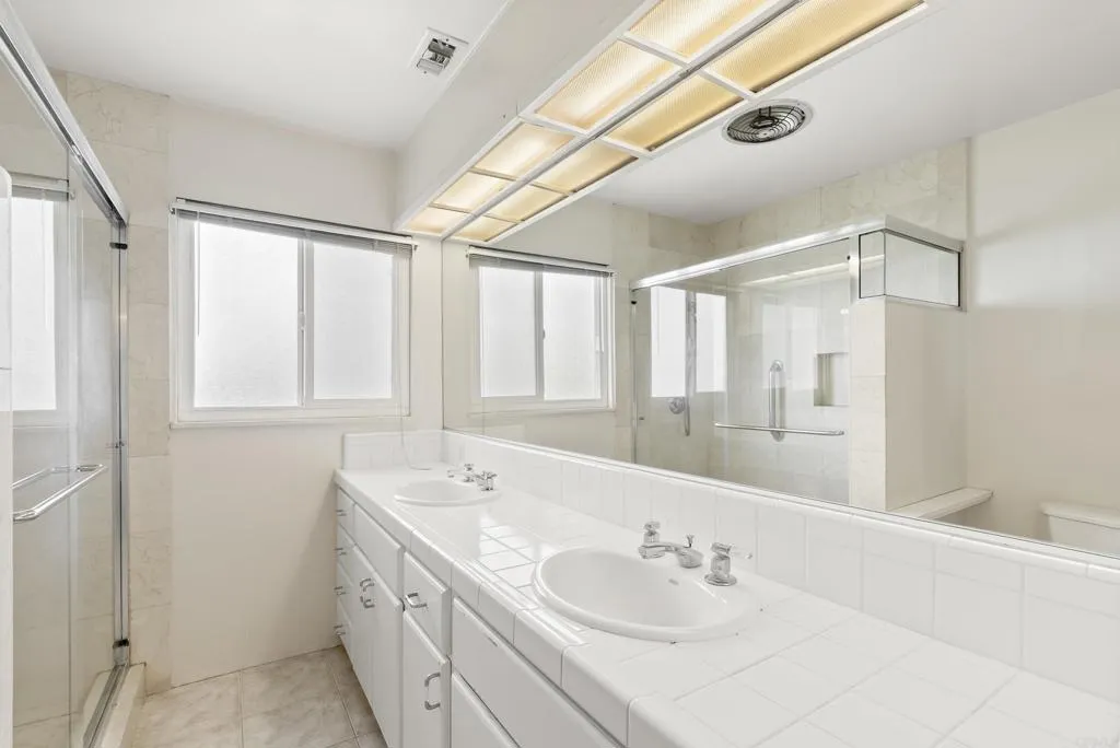 899 Van Horn Rd