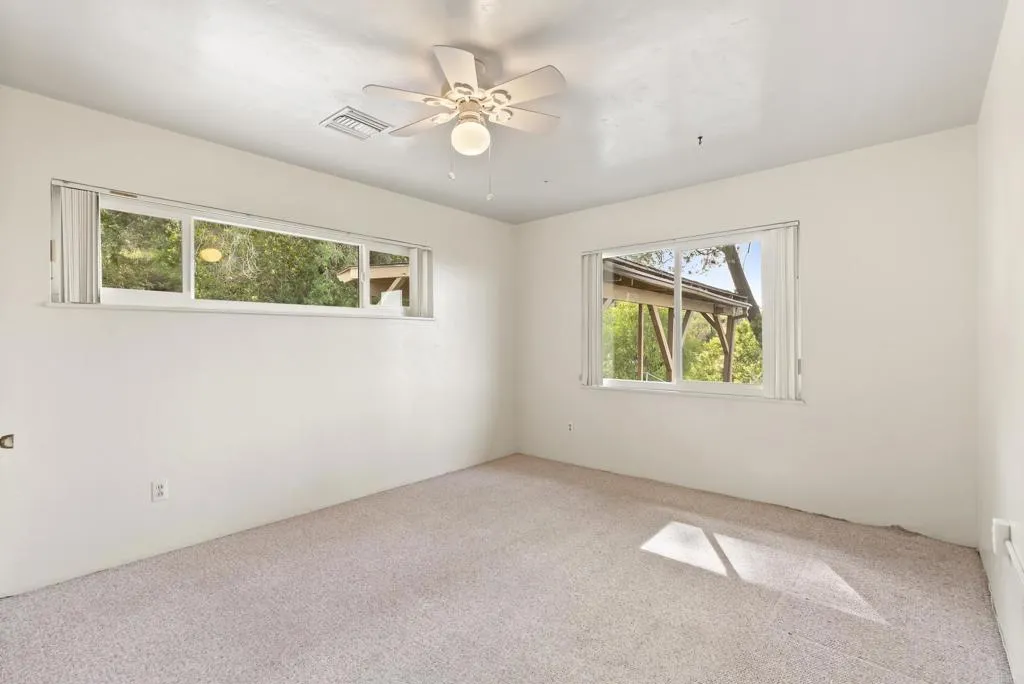 899 Van Horn Rd